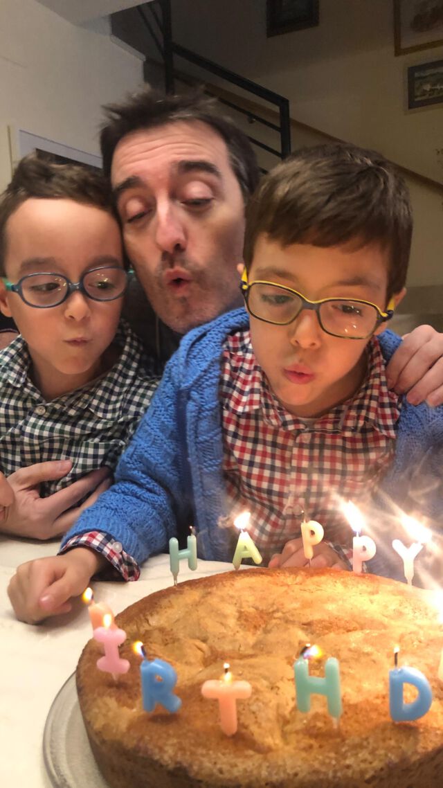 Cumple papi feliz 🎉💚

Por muchos años celebrando juntos 👨‍👩‍👦‍👦
Te queremos con locura y hoy lo hemos disfrutado mucho celebrando contigo.

#familytime #cumplepapi #papielmejor #celebraciones #boleraenfamilia
